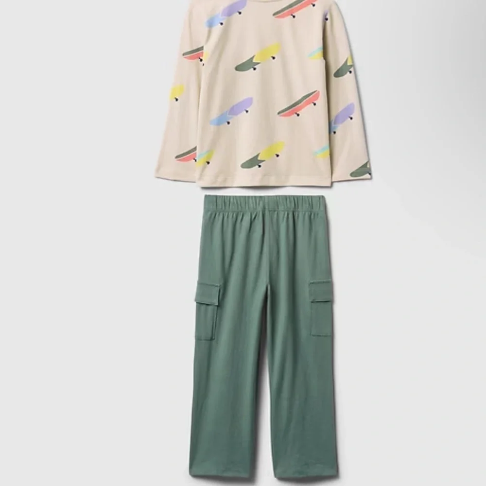 GAP Kids Play Set with Skateboard Print - Cream and Green